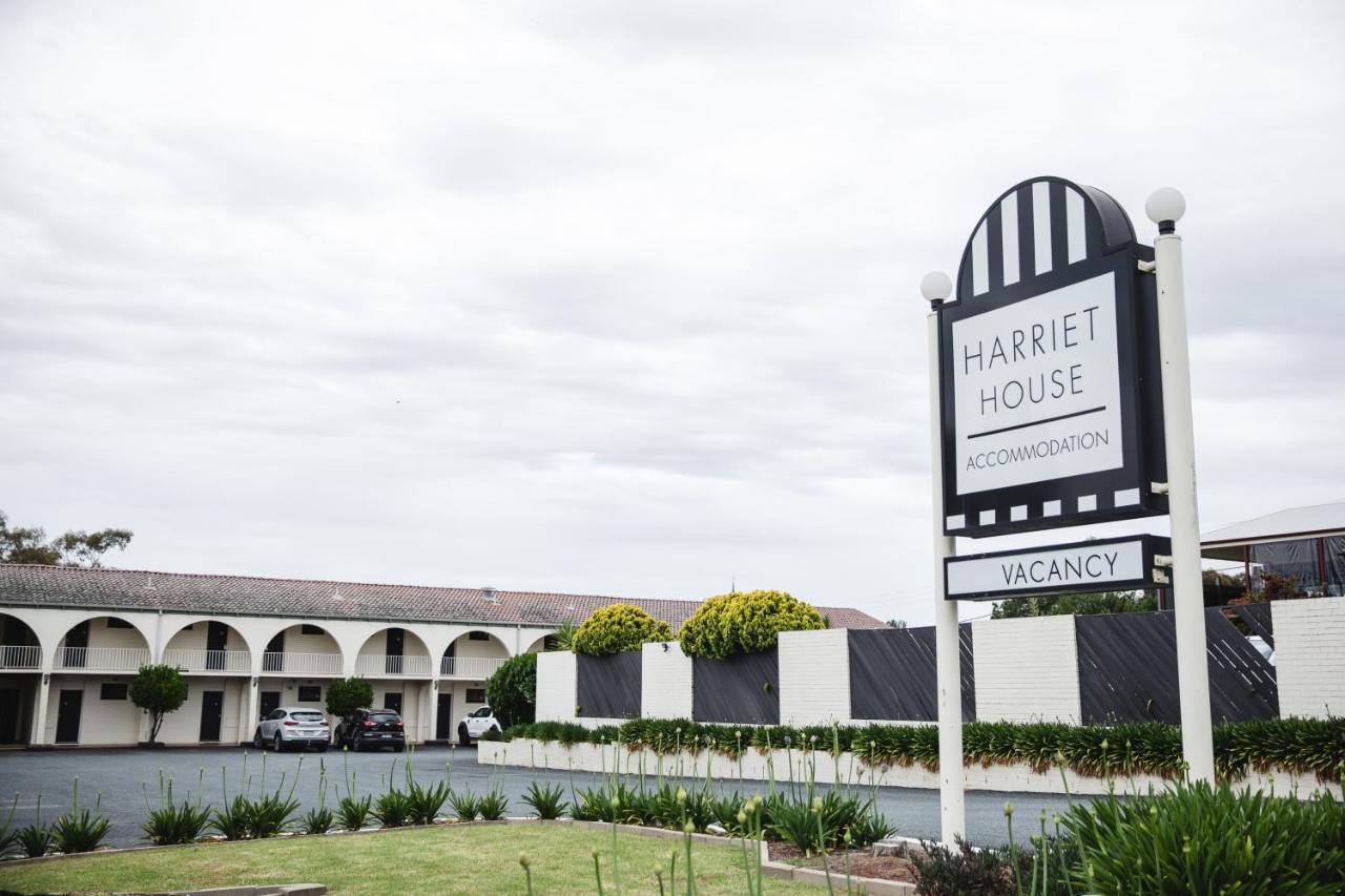 Motel Harriet House Tumut Esterno foto