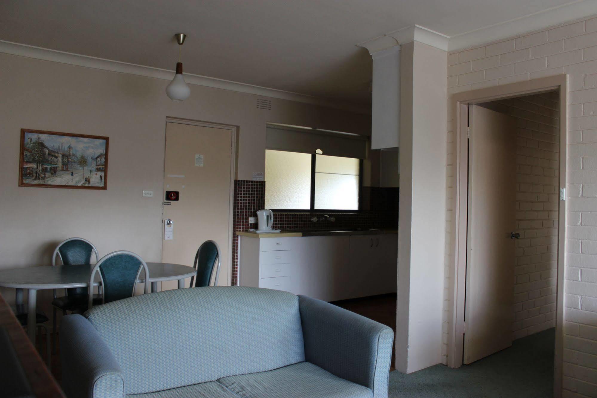 Motel Harriet House Tumut Esterno foto