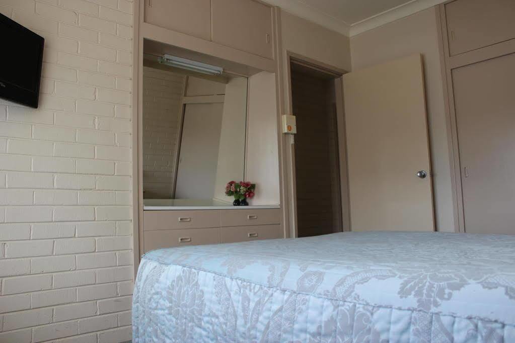 Motel Harriet House Tumut Esterno foto