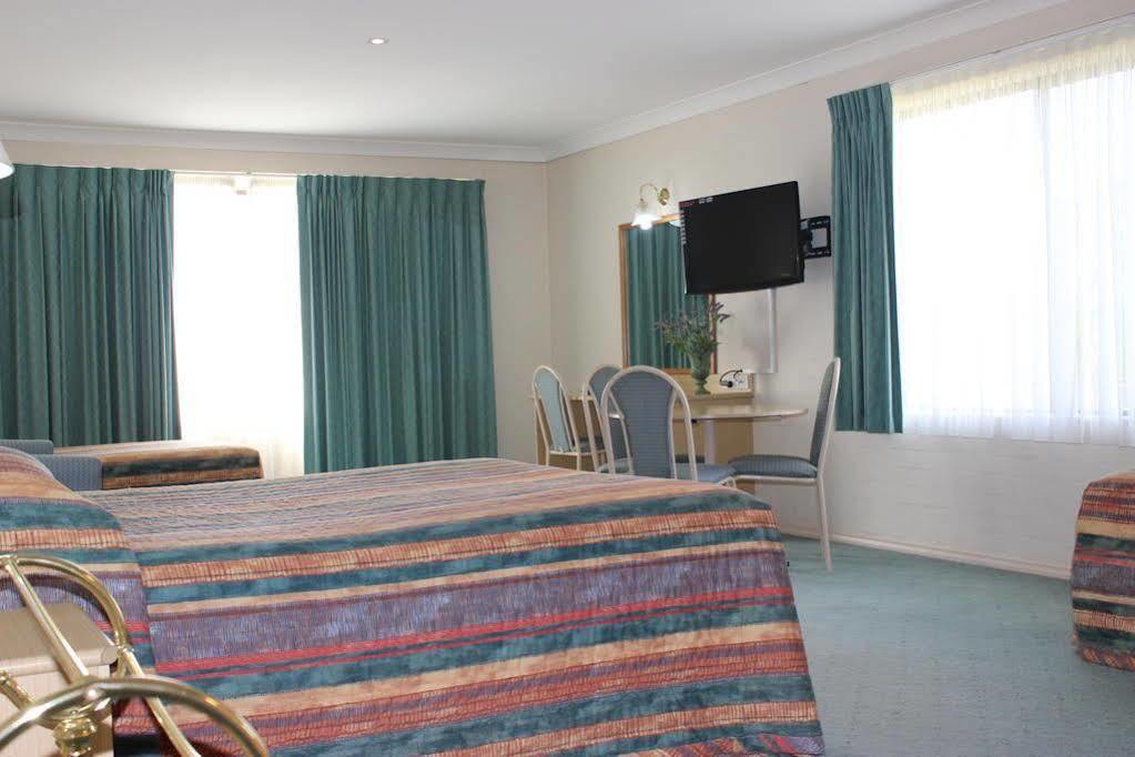 Motel Harriet House Tumut Esterno foto