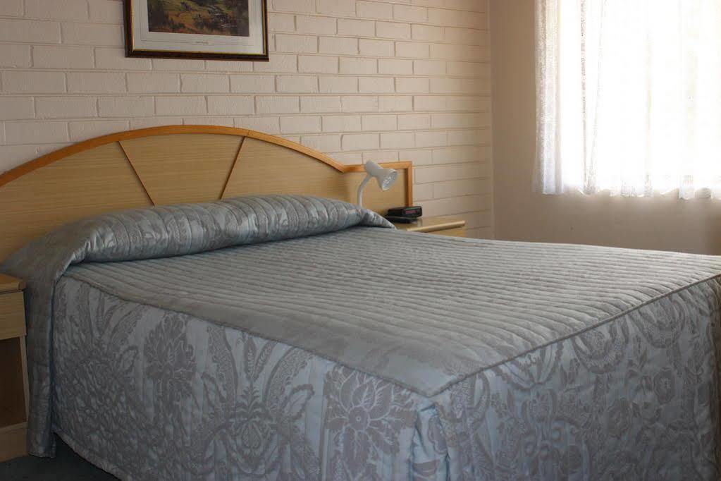 Motel Harriet House Tumut Esterno foto